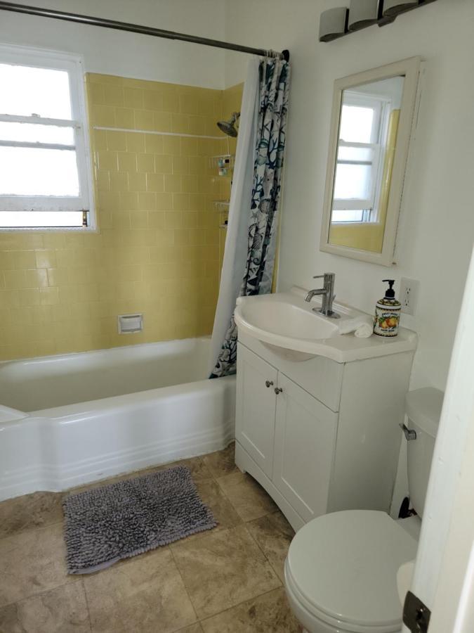 Beachfront Cottage Upper Unit 오션사이드 외부 사진